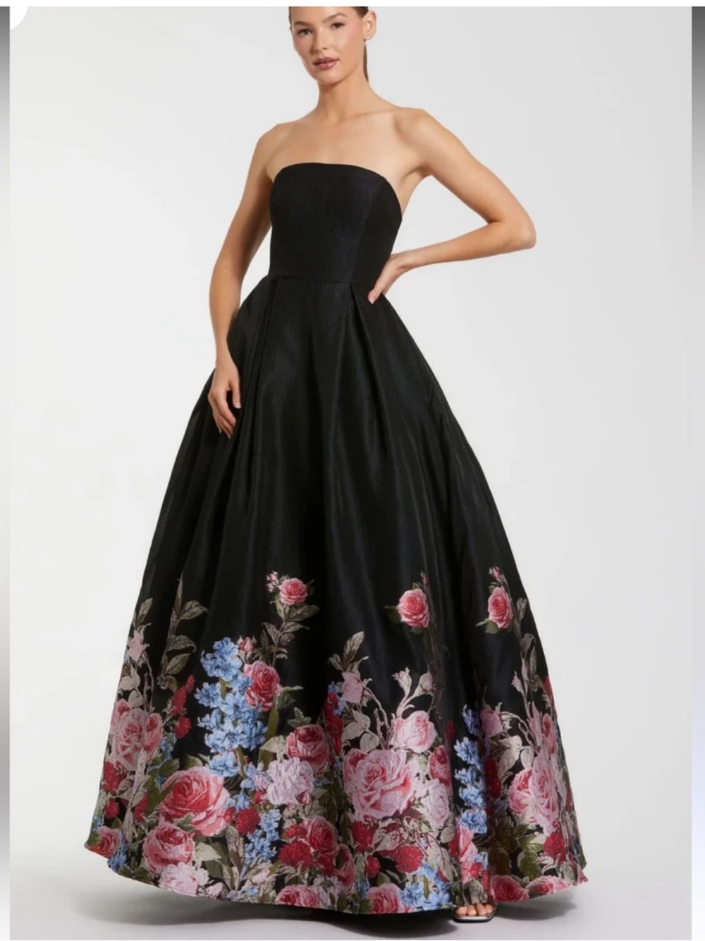 NWT Mac Duggal Black
Strapless Floral Embroidered 11970 Brocade Ballgown 8